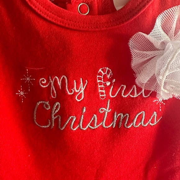 Nursery Rhyme Christmas red onsie 12 mo - Picture 2 of 10